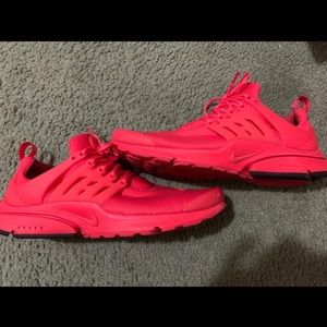 NikeID Red Air Presto.